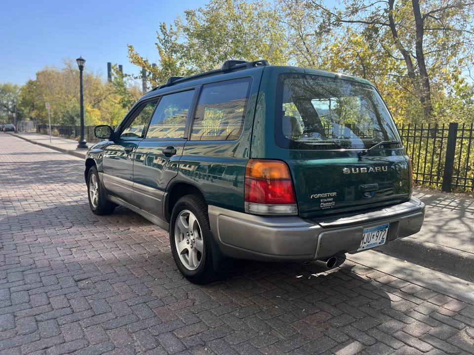 1998 Subaru Forester 1st Gen - Image 13 of 31