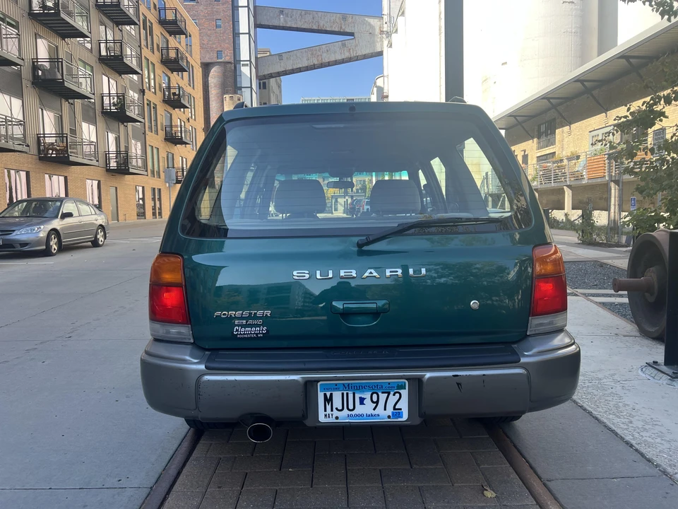 1998 Subaru Forester 1st Gen - Image 16 of 31