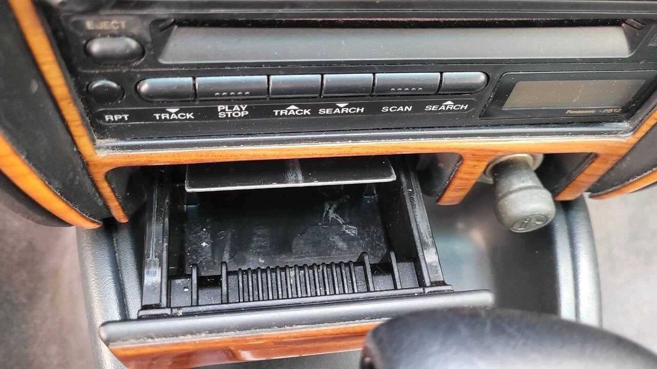 1998 Subaru Outback 1st Gen - Image 21 of 31