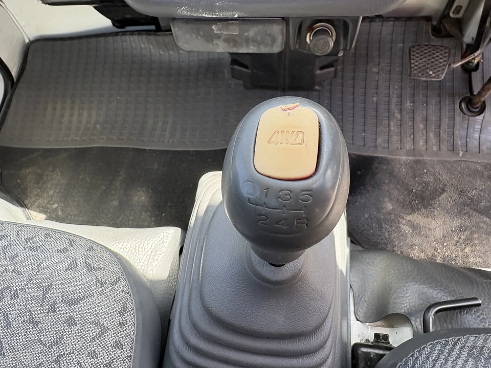 1998 Subaru Sambar 5th Gen - Image 17 of 31