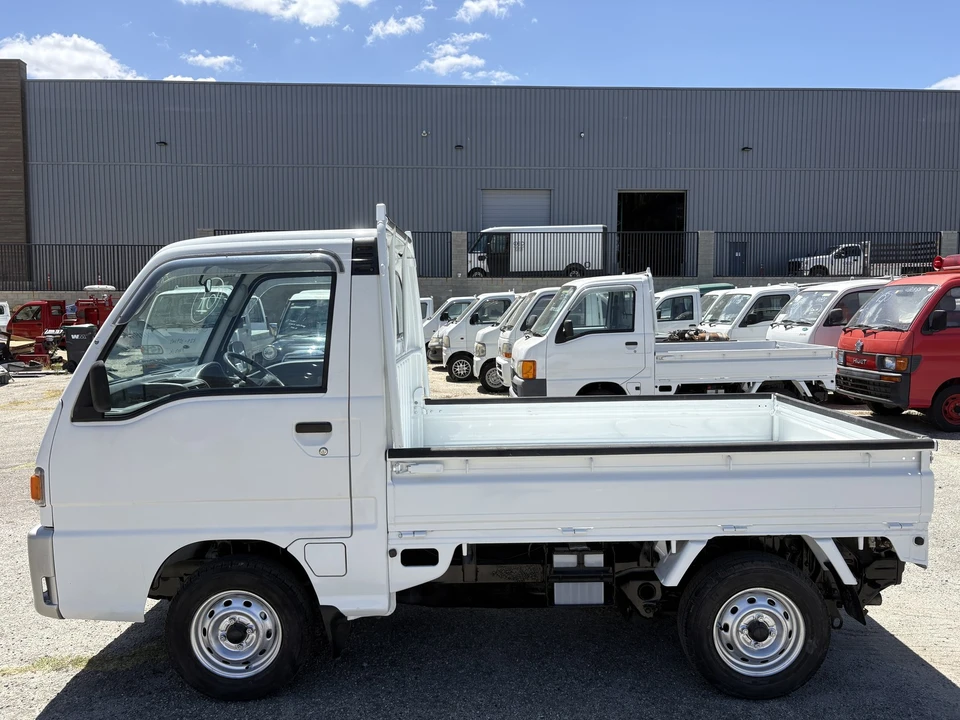1998 Subaru Sambar 5th Gen - Image 4 of 31