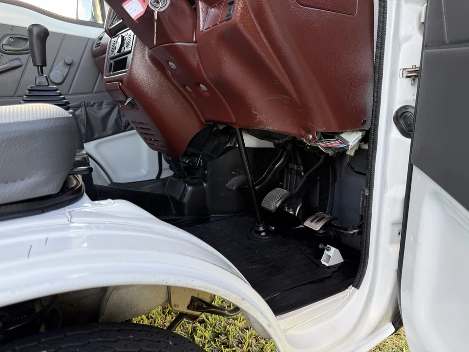1998 Suzuki Carry & Every 9th Gen - Image 18 of 21