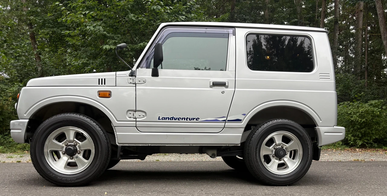 1998 Suzuki Jimny 2nd Gen - Image 16 of 31