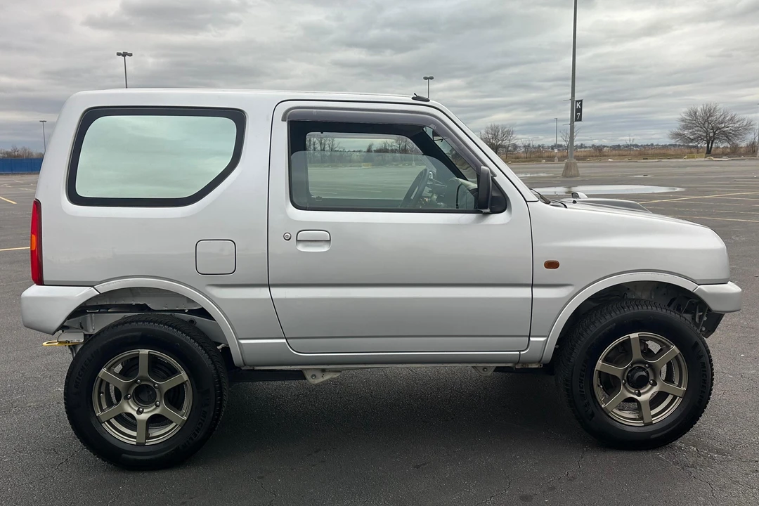 1998 Suzuki Jimny 3rd Gen - Image 3 of 31