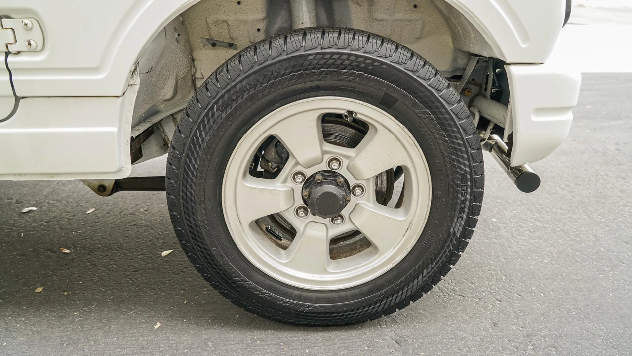 1998 Suzuki Jimny 2nd Gen - Image 24 of 31