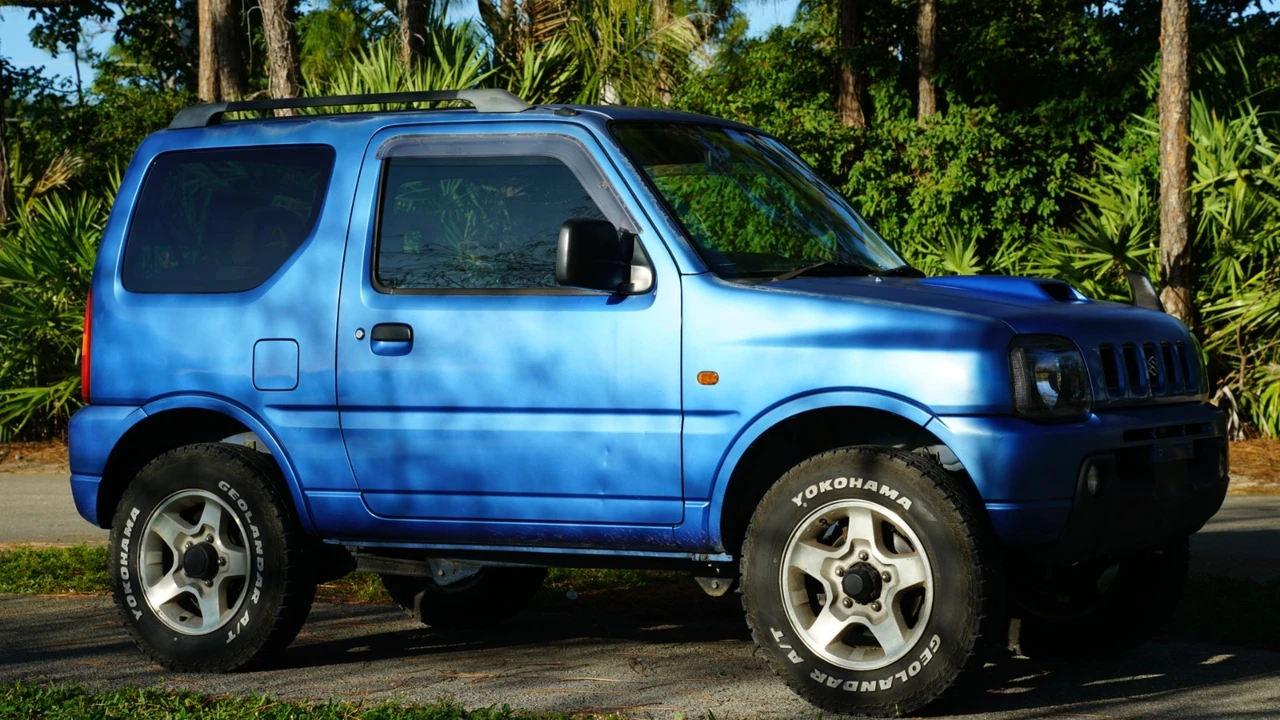 1998 Suzuki - Image 3 of 21