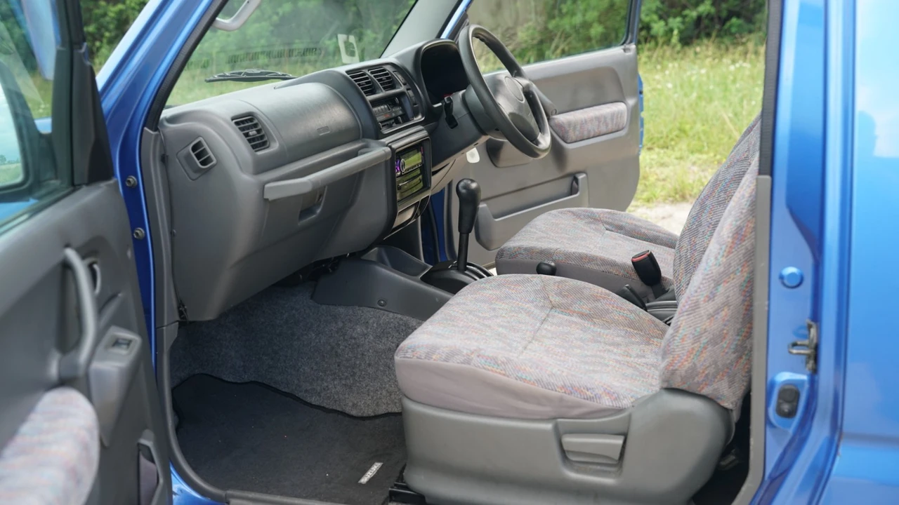1998 Suzuki - Image 15 of 21