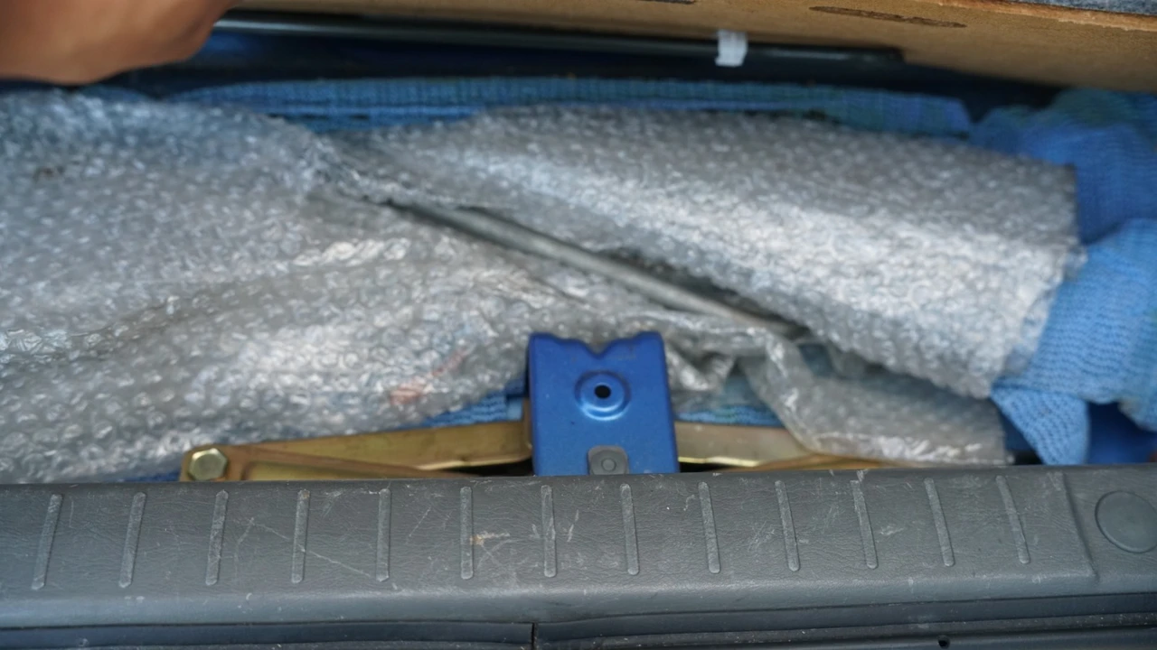 1998 Suzuki - Image 21 of 21