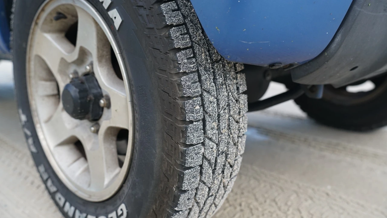 1998 Suzuki - Image 18 of 21