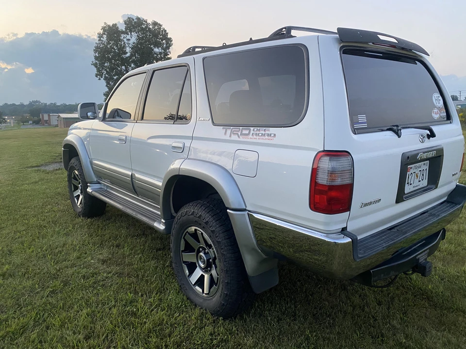 1998 Toyota 4Runner 3rd Gen - Image 11 of 31
