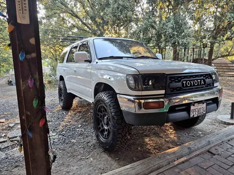 1998 Toyota 4Runner Limited Sport Utility 4D