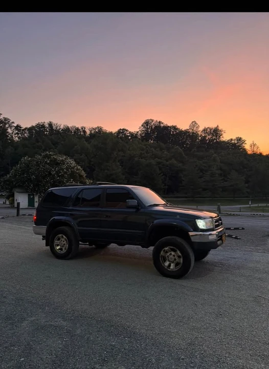 1998 Toyota 4Runner 3rd Gen - Image 2 of 7
