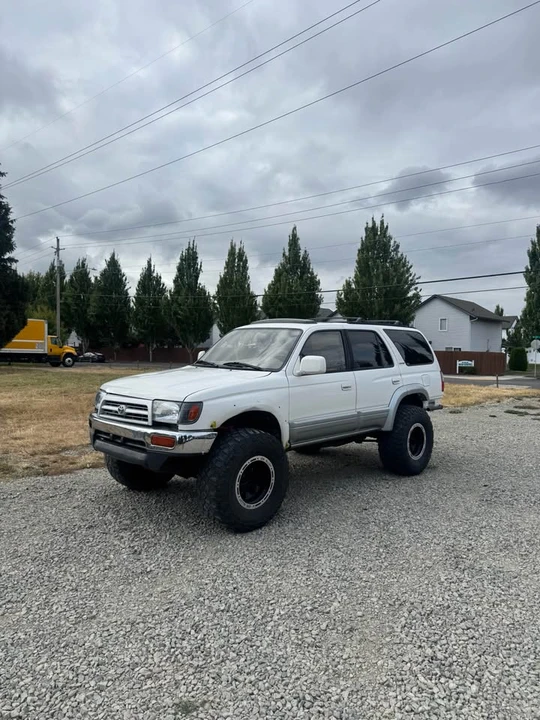 1998 Toyota 4Runner 3rd Gen - Image 2 of 10