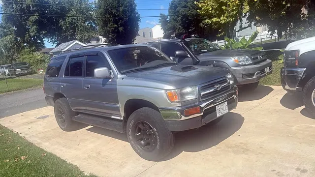 1998 Toyota 4Runner Limited Sport Utility 4D