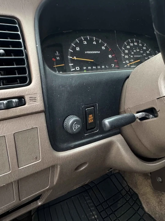 1998 Toyota 4Runner 3rd Gen - Image 5 of 10