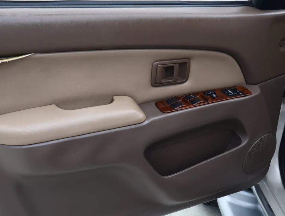 1998 Toyota 4Runner 3rd Gen - Image 9 of 16
