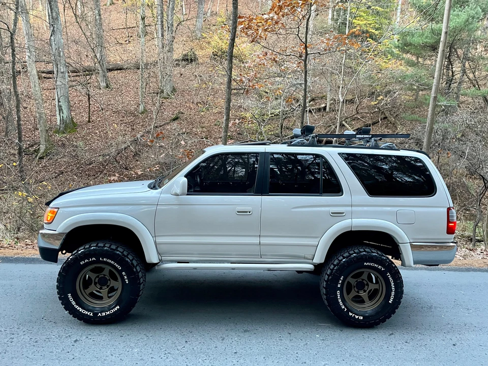 1998 Toyota 4Runner 3rd Gen - Image 11 of 31