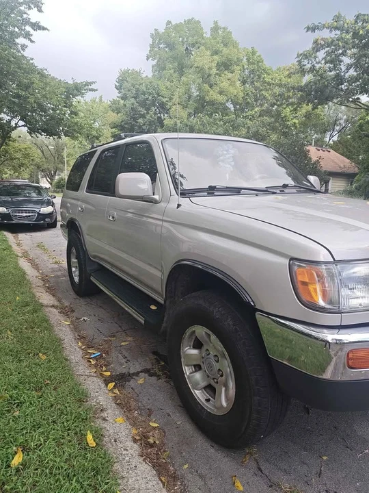 1998 Toyota 4Runner 3rd Gen - Image 2 of 13