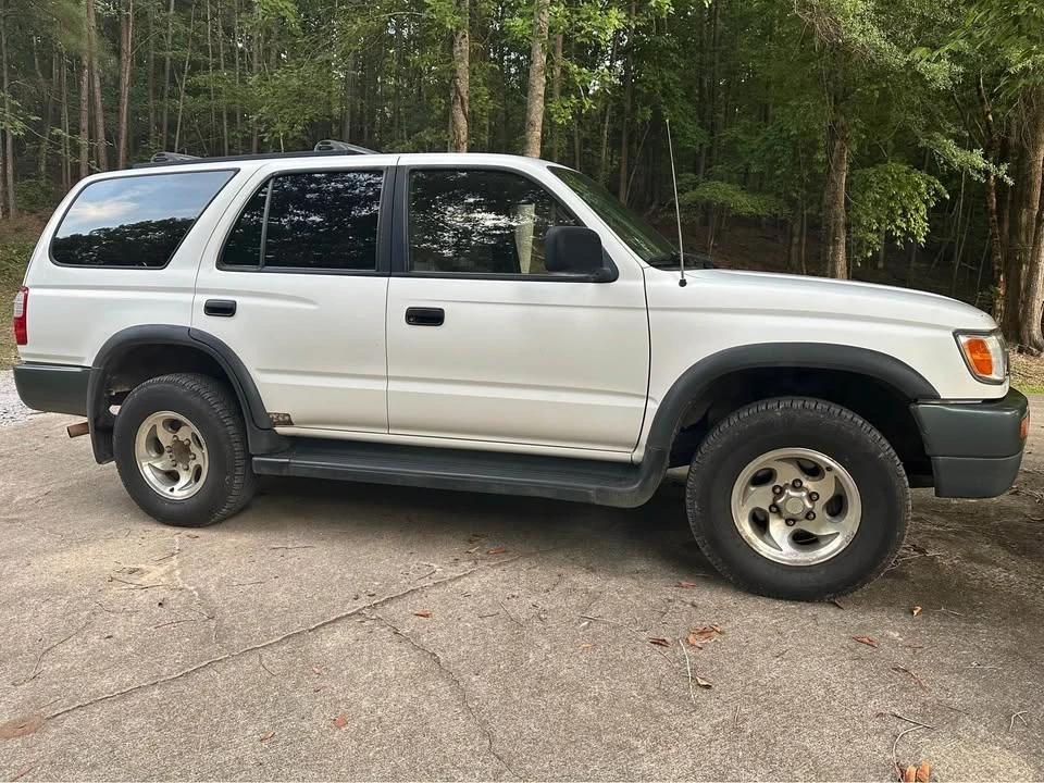 1998 Toyota 4Runner 3rd Gen - Image 2 of 9