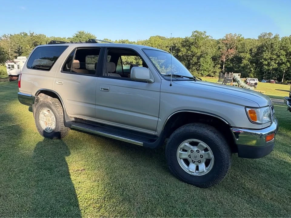 1998 Toyota 4Runner 3rd Gen - Image 2 of 10