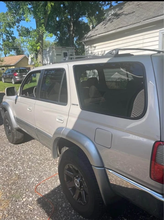 1998 Toyota 4Runner 3rd Gen - Image 2 of 14