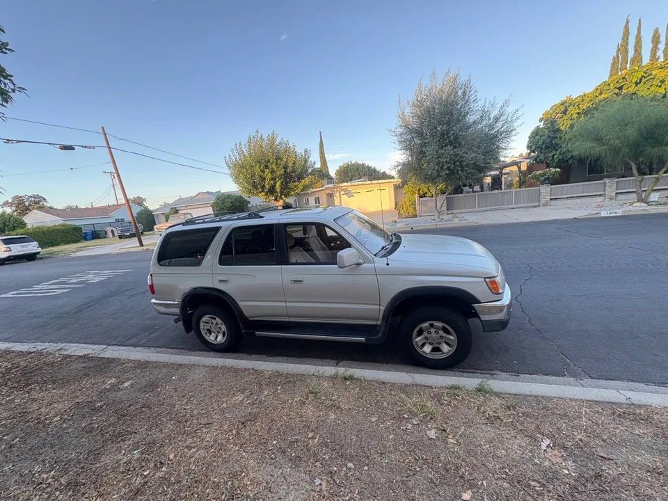 1998 Toyota 4Runner 3rd Gen - Image 2 of 8