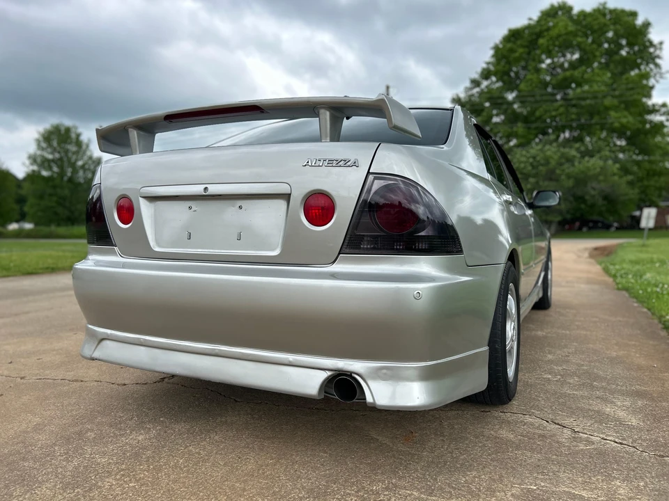 1998 Toyota - Image 22 of 31