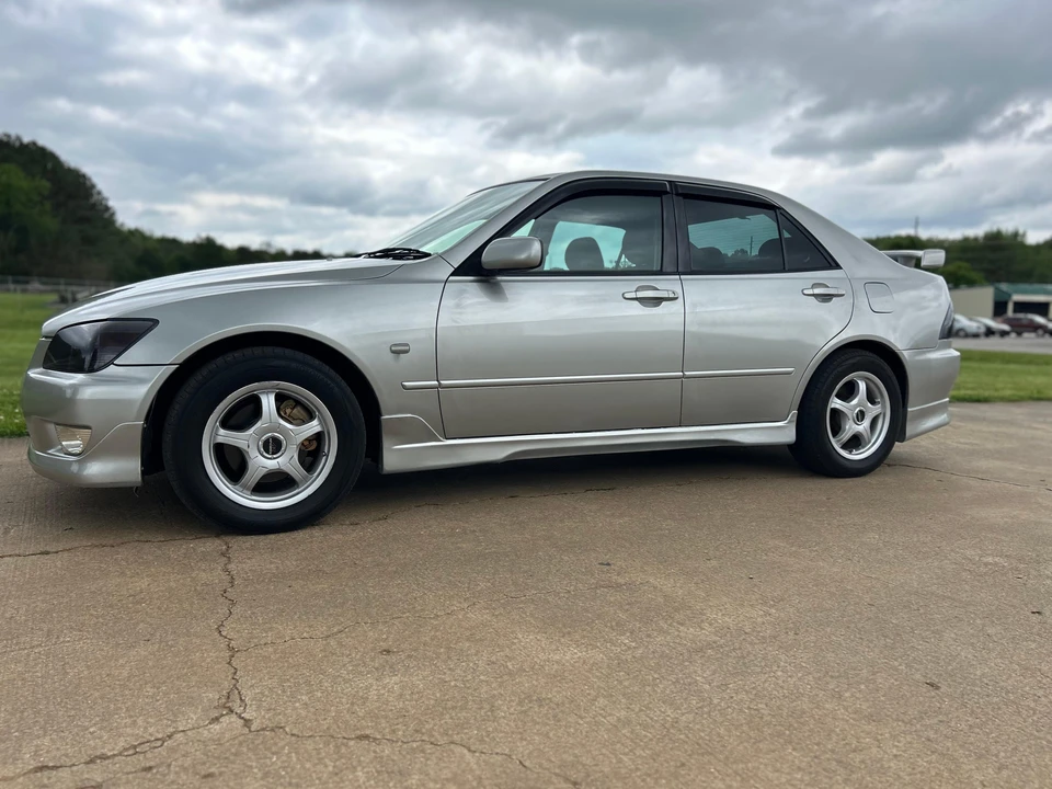1998 Toyota - Image 12 of 31