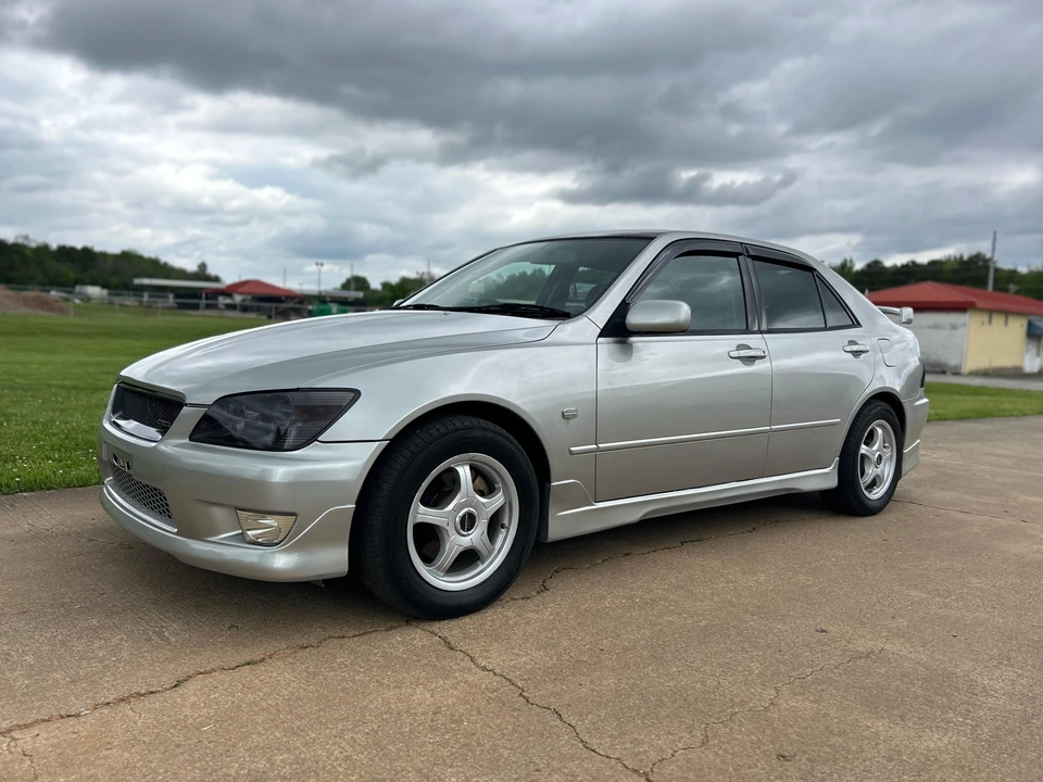 1998 Toyota - Image 10 of 31