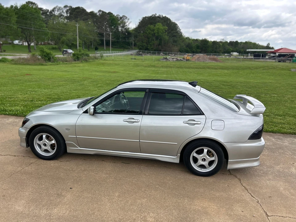1998 Toyota - Image 13 of 31