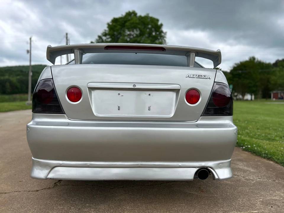 1998 Toyota - Image 19 of 31