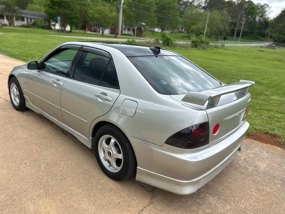 1998 Toyota - Image 15 of 31