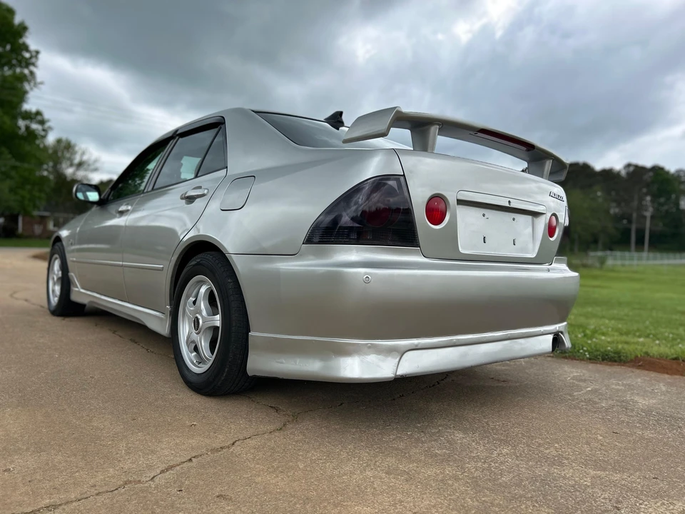 1998 Toyota - Image 17 of 31