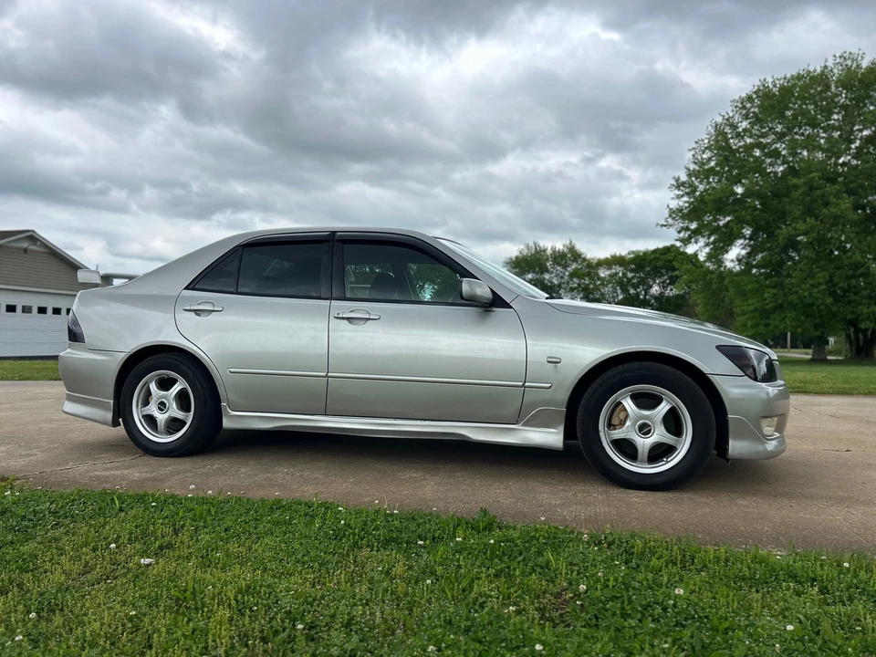 1998 Toyota - Image 26 of 31