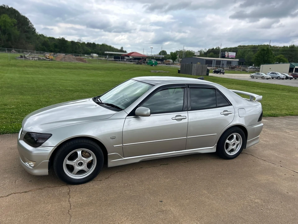 1998 Toyota - Image 11 of 31