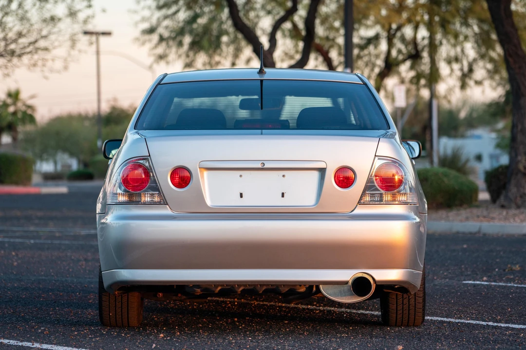 1998 Toyota - Image 16 of 31