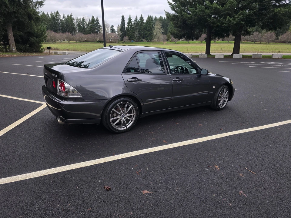 1998 Toyota - Image 14 of 31