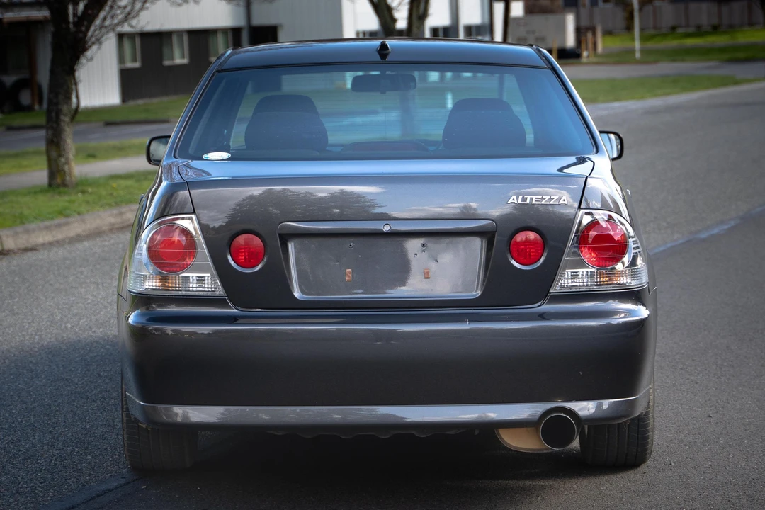 1998 Toyota - Image 5 of 31