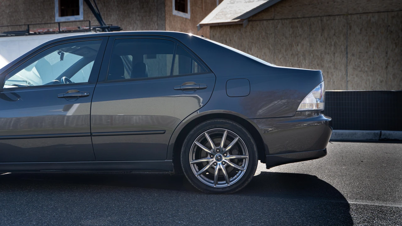 1998 Toyota - Image 25 of 31