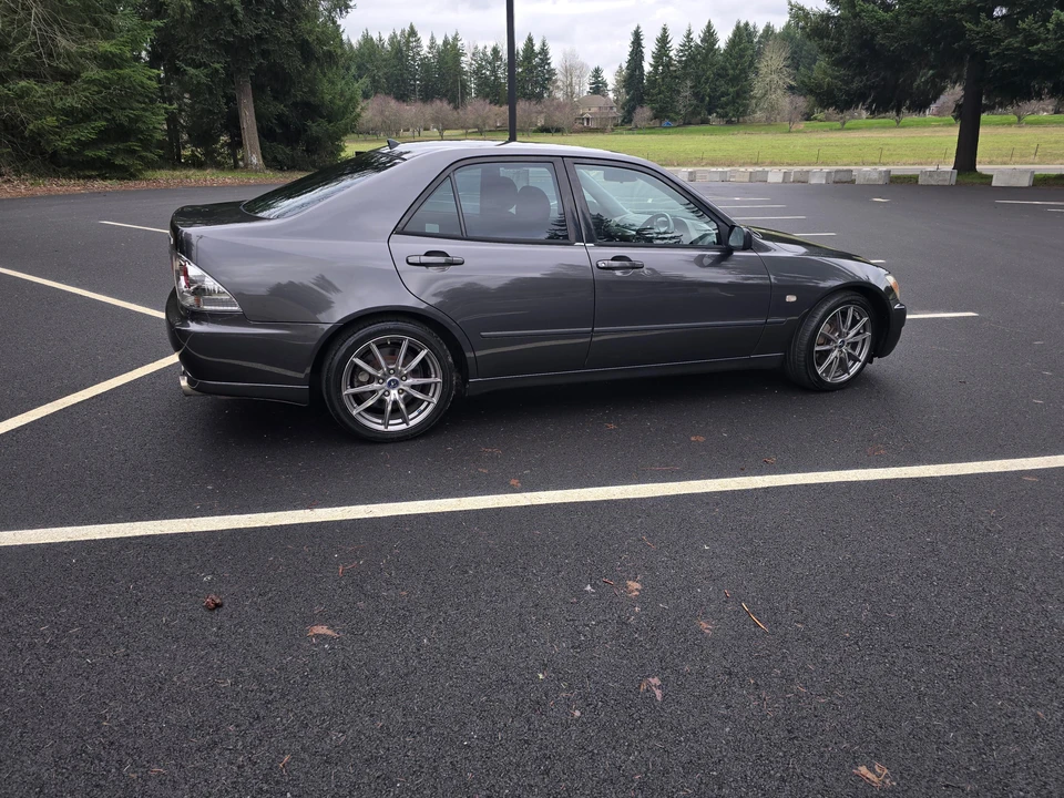 1998 Toyota - Image 15 of 31