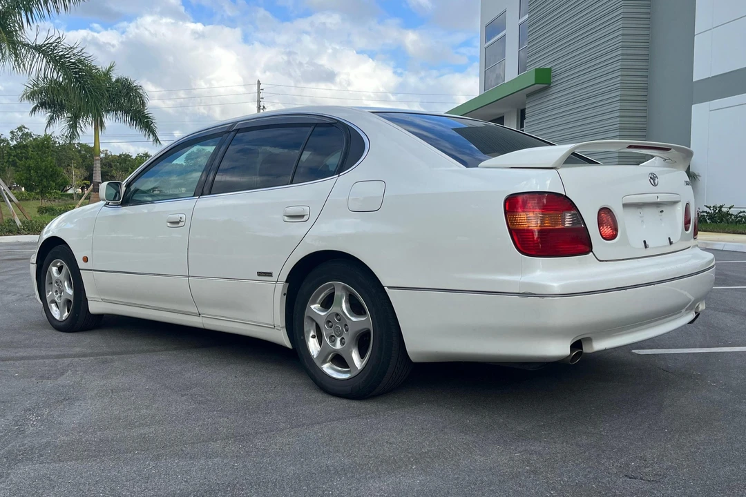 1998 Toyota Crown 10th Gen - Image 4 of 31