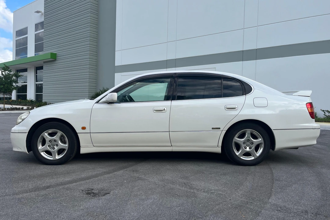 1998 Toyota Crown 10th Gen - Image 3 of 31