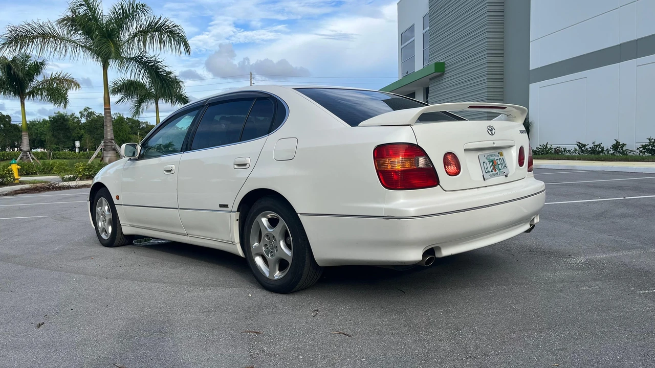 1998 Toyota Crown 10th Gen - Image 15 of 31
