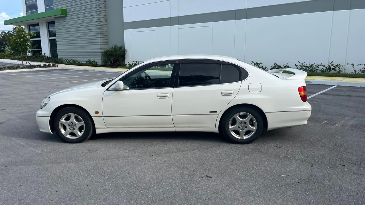 1998 Toyota Crown 10th Gen - Image 13 of 31