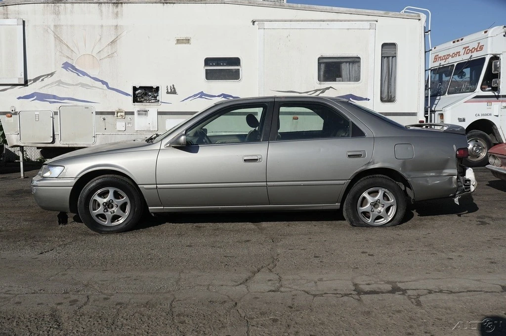 1998 Toyota Camry 4th Gen - Image 2 of 21