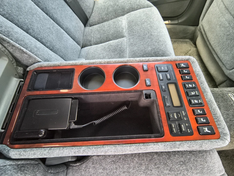 1998 Toyota Celsior 2nd Gen - Image 13 of 21