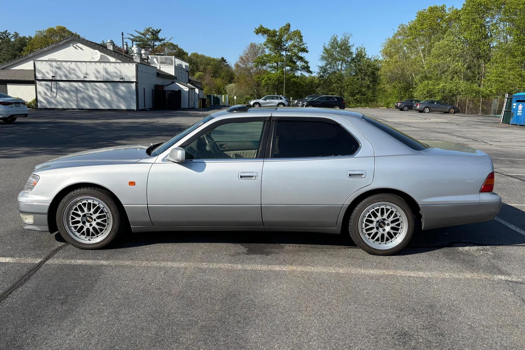 1998 Toyota Celsior 2nd Gen - Image 3 of 31