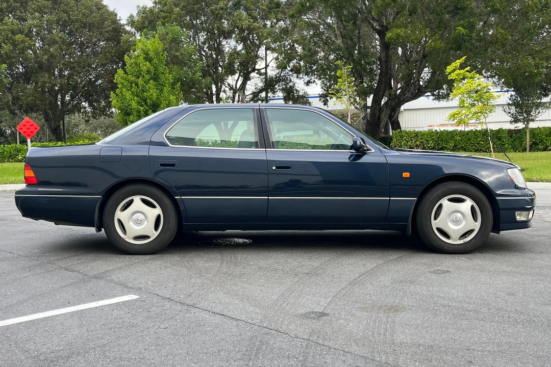 1998 Toyota Celsior 2nd Gen - Image 3 of 31