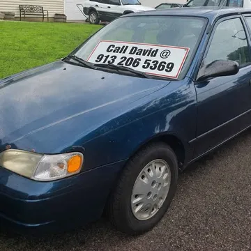 1998 Toyota Corolla LE Sedan 4D