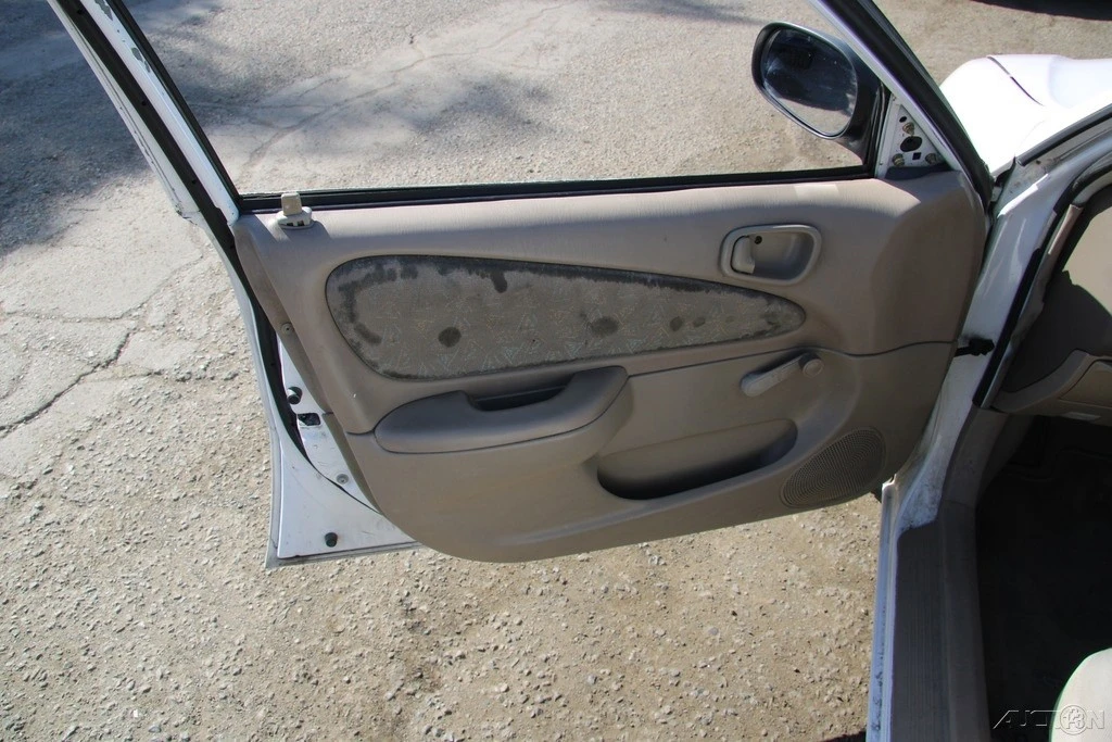 1998 Toyota Corolla 8th Gen - Image 11 of 21